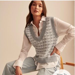Abercrombie & Fitch Sweater Vest